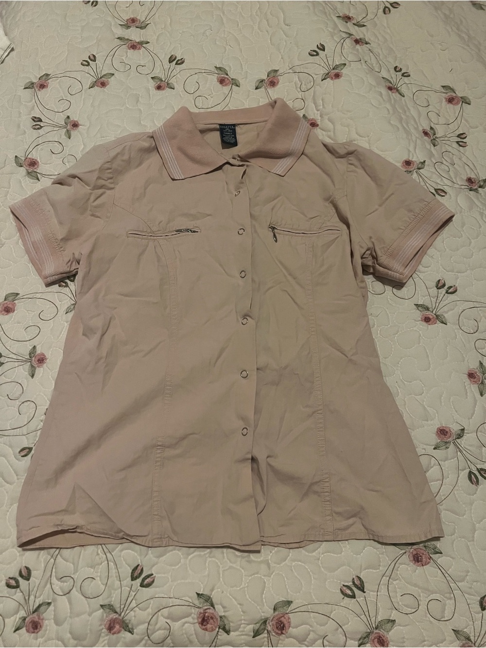 Short-Sleeve Button-Down Polo Shirt in Light Pink